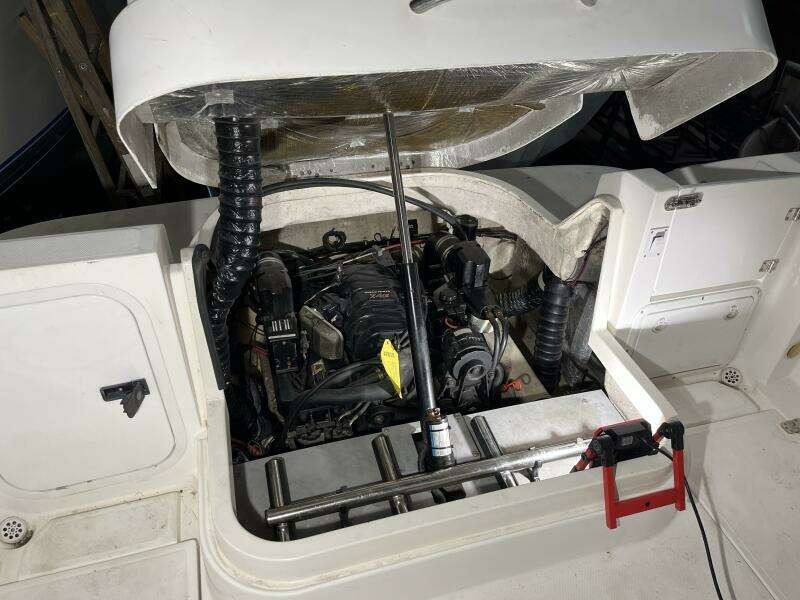 2001 Wellcraft 270 Coastal