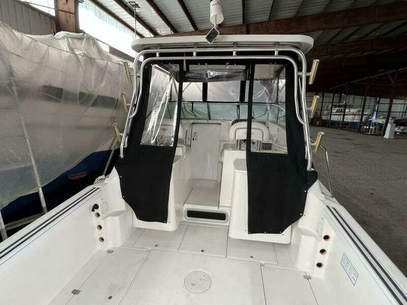 2001 Wellcraft 270 Coastal