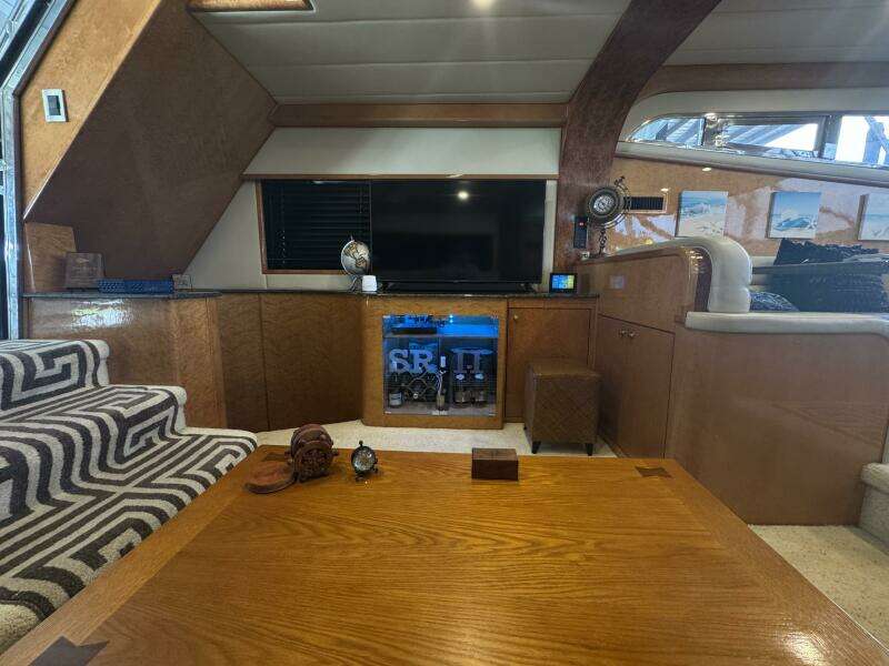1993 Johnson 56 High Tech Motor Yacht