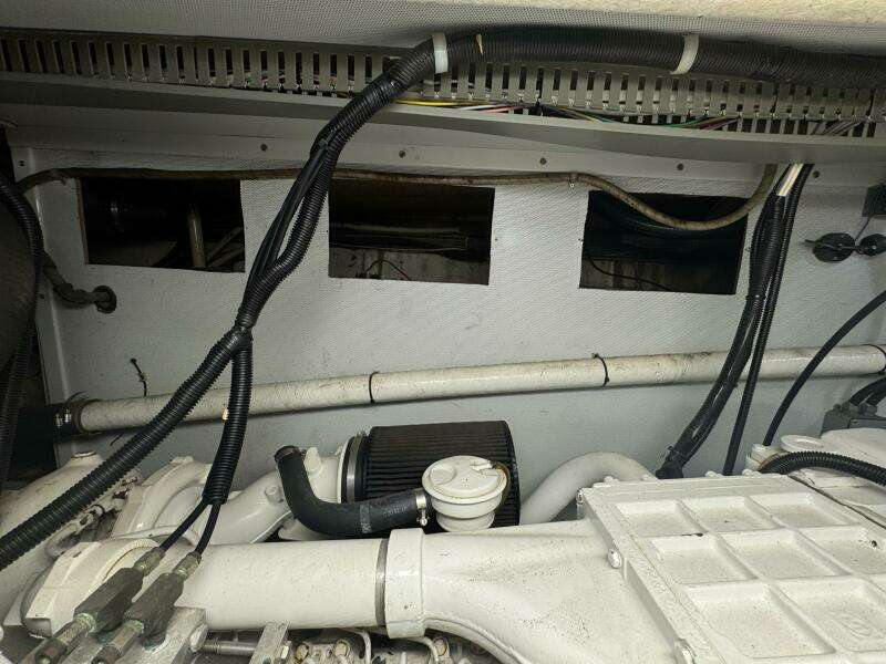 1993 Johnson 56 High Tech Motor Yacht