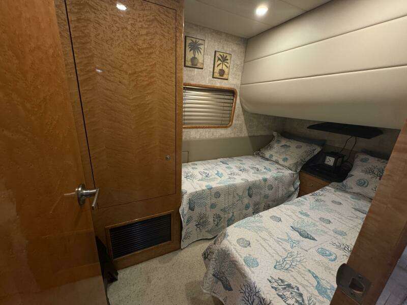 1993 Johnson 56 High Tech Motor Yacht