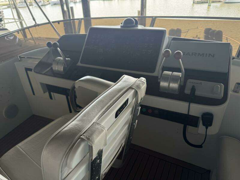 1993 Johnson 56 High Tech Motor Yacht