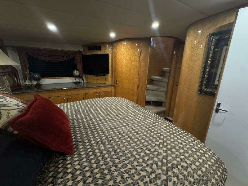 1993 Johnson 56 High Tech Motor Yacht