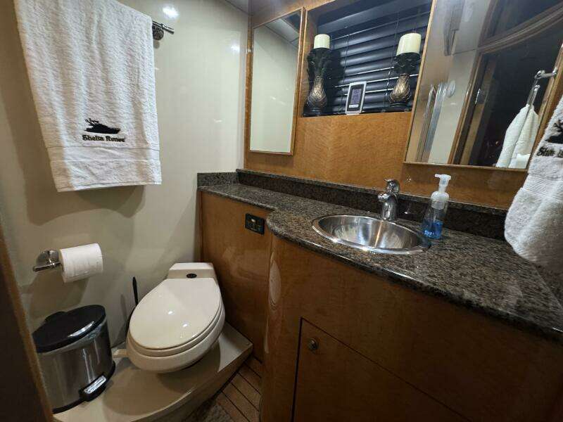 1993 Johnson 56 High Tech Motor Yacht