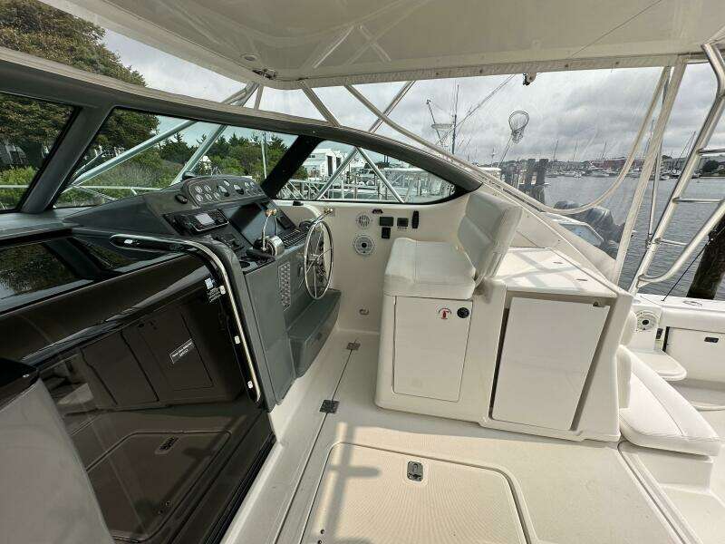 2001 Tiara Yachts 3800 Open