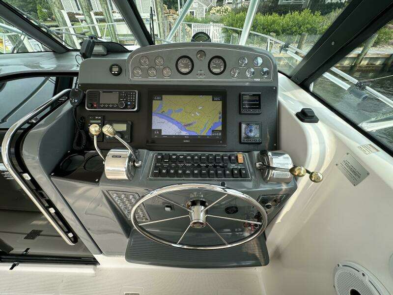 2001 Tiara Yachts 3800 Open