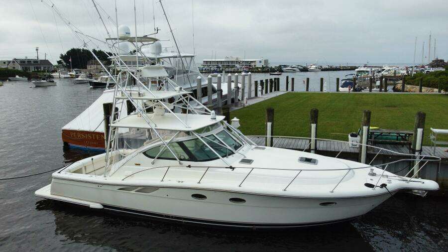 2001 Tiara Yachts 3800 Open