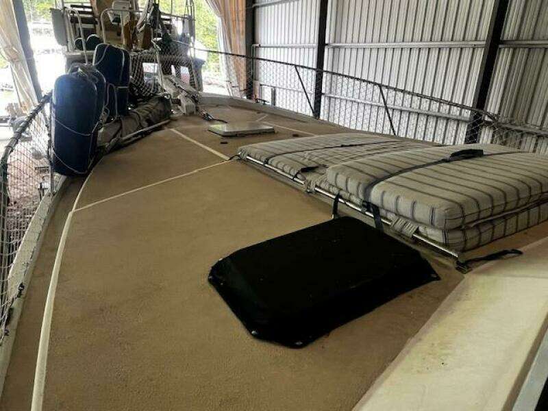 1985 Bayliner 3870 Motoryacht with Flybridge