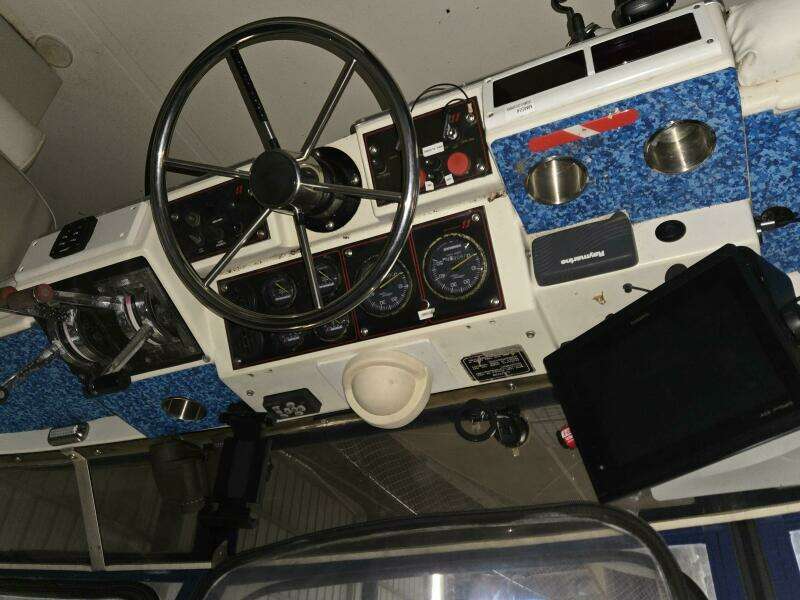 1985 Bayliner 3870 Motoryacht with Flybridge