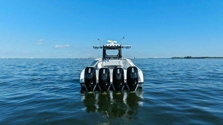 2021 Yellowfin 39 Center Console