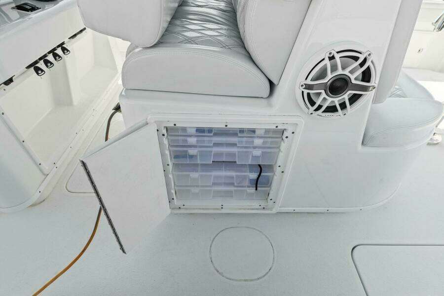 2021 Yellowfin 39 Center Console