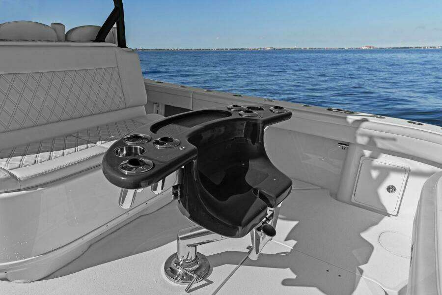 2021 Yellowfin 39 Center Console