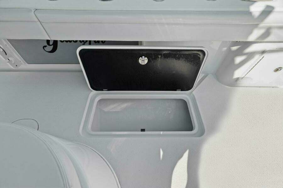 2021 Yellowfin 39 Center Console