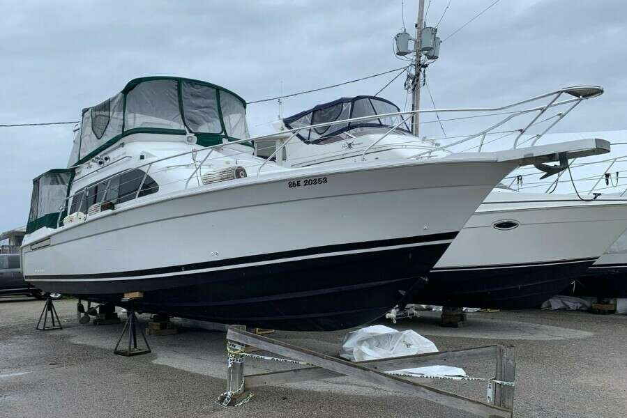 1993 Mainship 40 Sedan Bridge