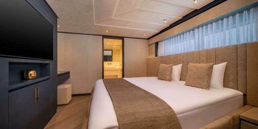 2026 Hargrave E Series Superyachts Division