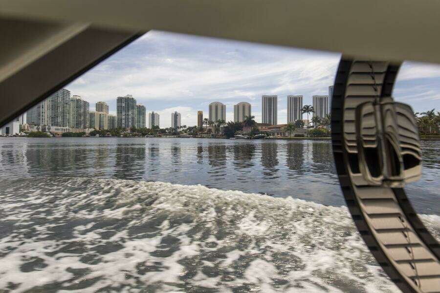 2021 Sunseeker Manhattan