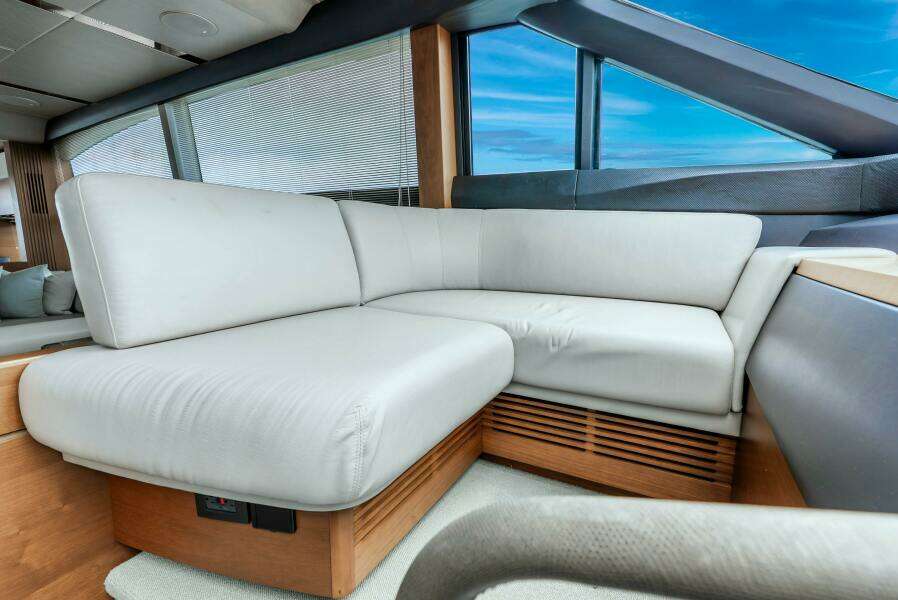 2018 Princess Yachts 