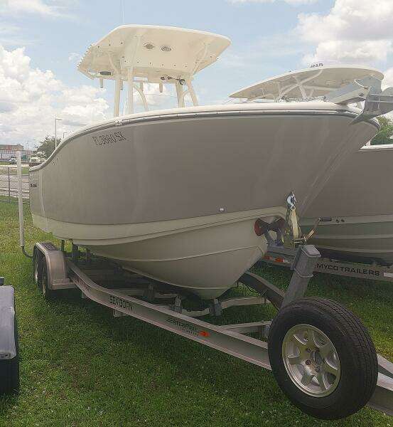 2019 Sea Born SX239 offshore