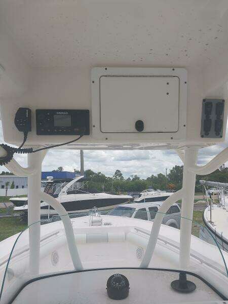 2019 Sea Born SX239 offshore