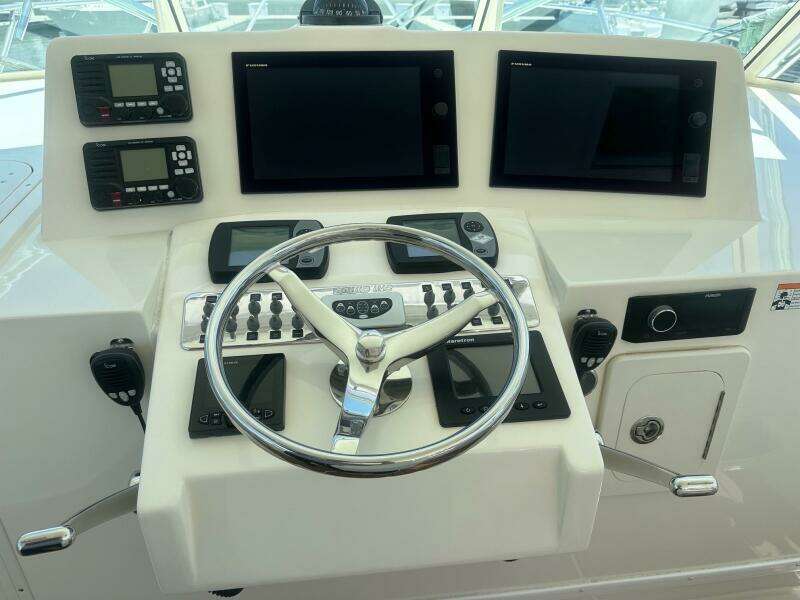 2007 Albemarle 360 Express - SQUID INC.