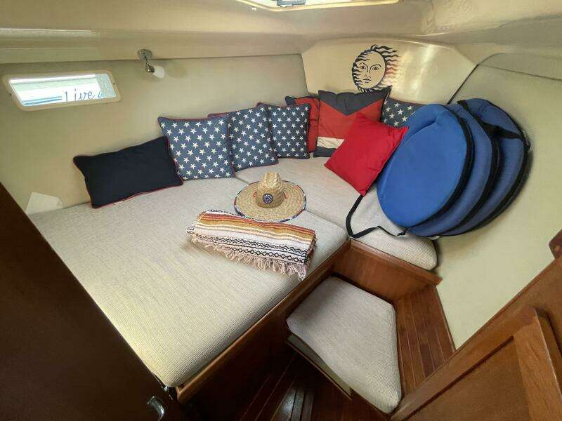 1991 Hunter 36 Vision