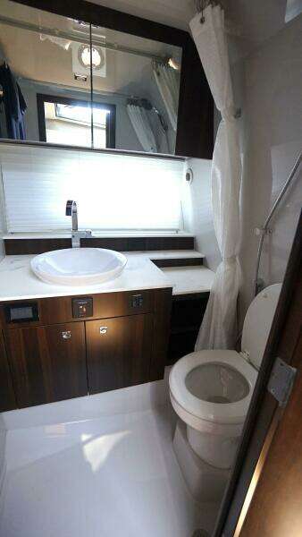 2023 Cruisers Yachts 42 GLS OB