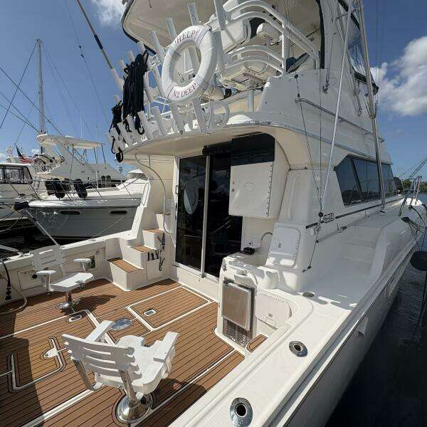 2001 Silverton 42 Convertible