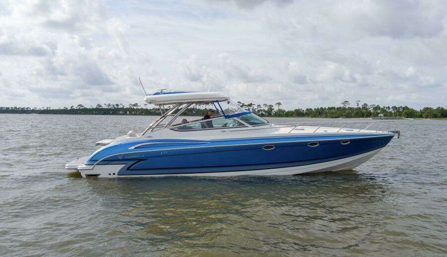 2017 37 Formula 370 SS Bluebird Starboard (3)