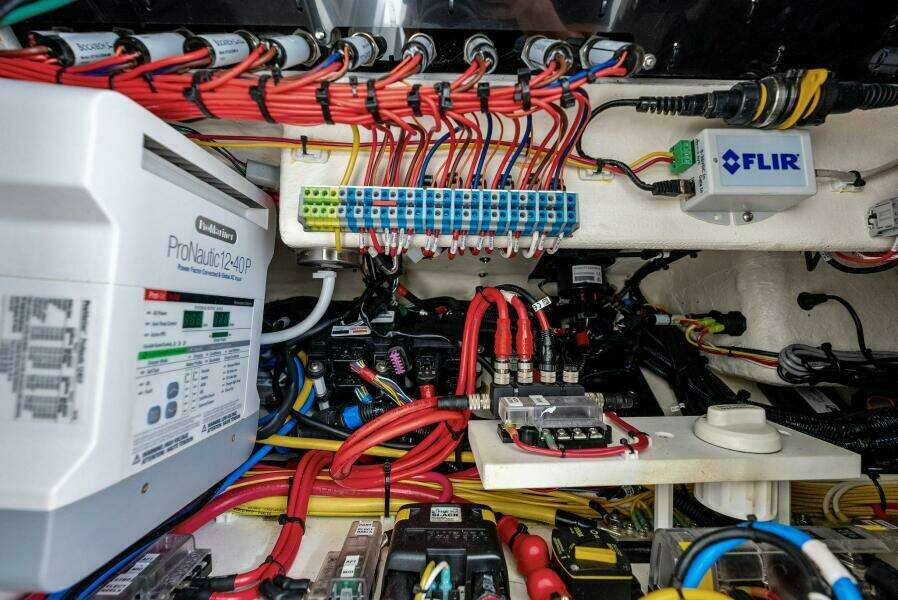 2021 Valhalla Boatworks V-37 Mechanical