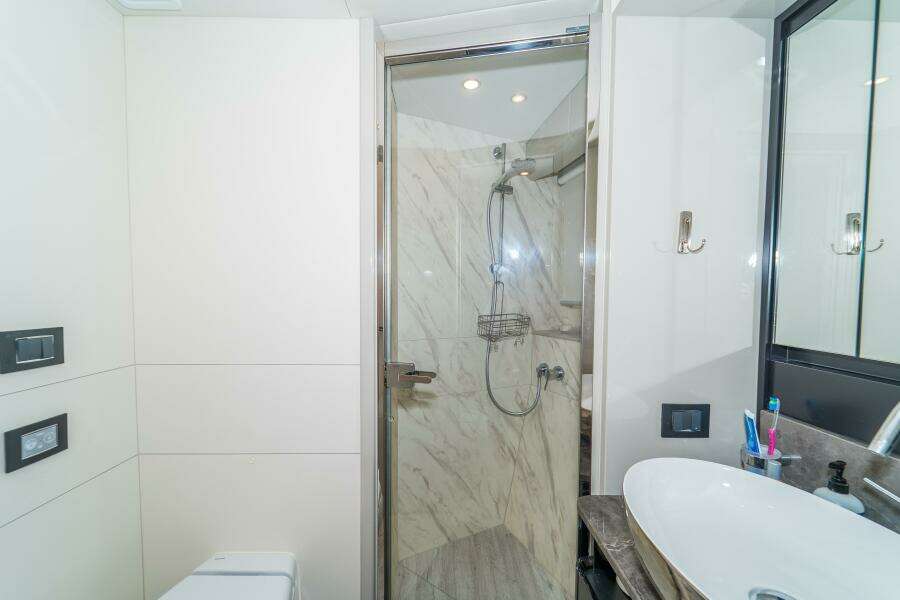 2023 Absolute 62 Fly