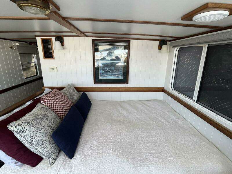 2001 Great Harbour GH47