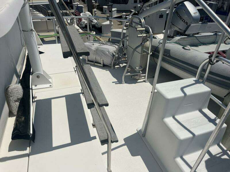 2001 Great Harbour GH47