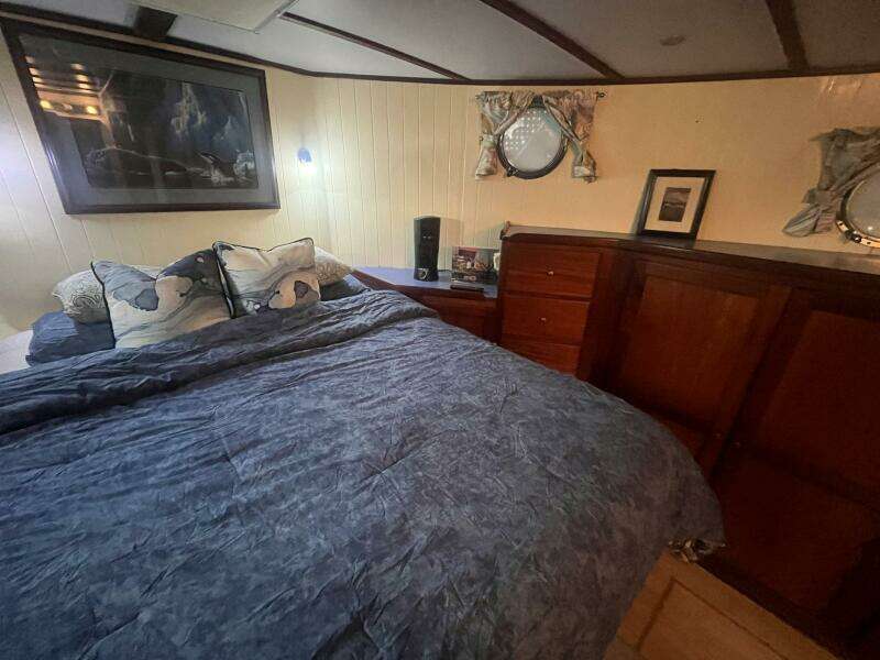 2001 Great Harbour GH47