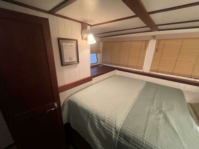 2001 Great Harbour GH47