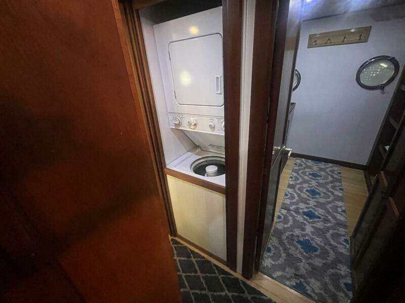 2001 Great Harbour GH47