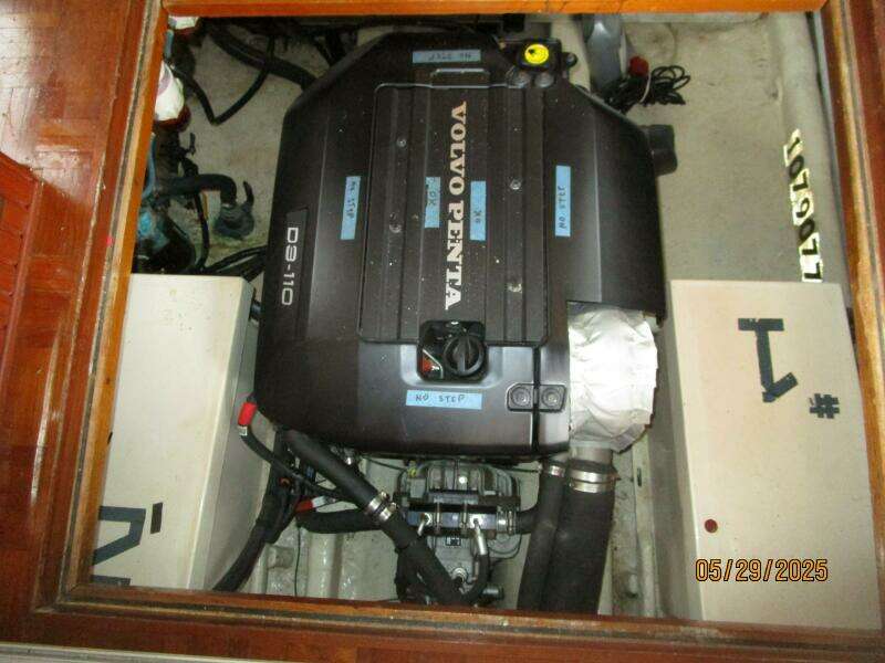 36' Kadey-Krogen engine room access