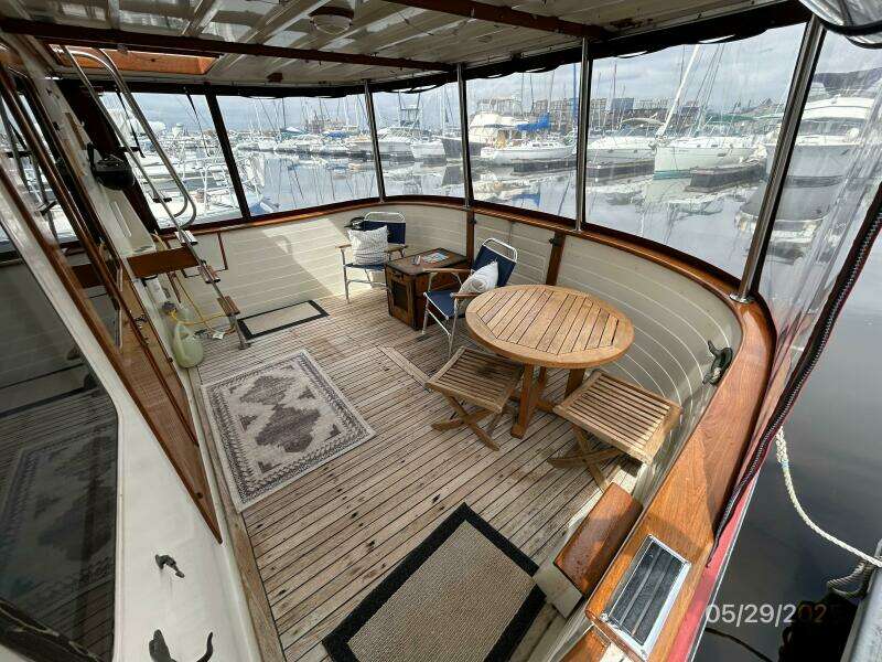 36' Kadey-Krogen aftdeck2