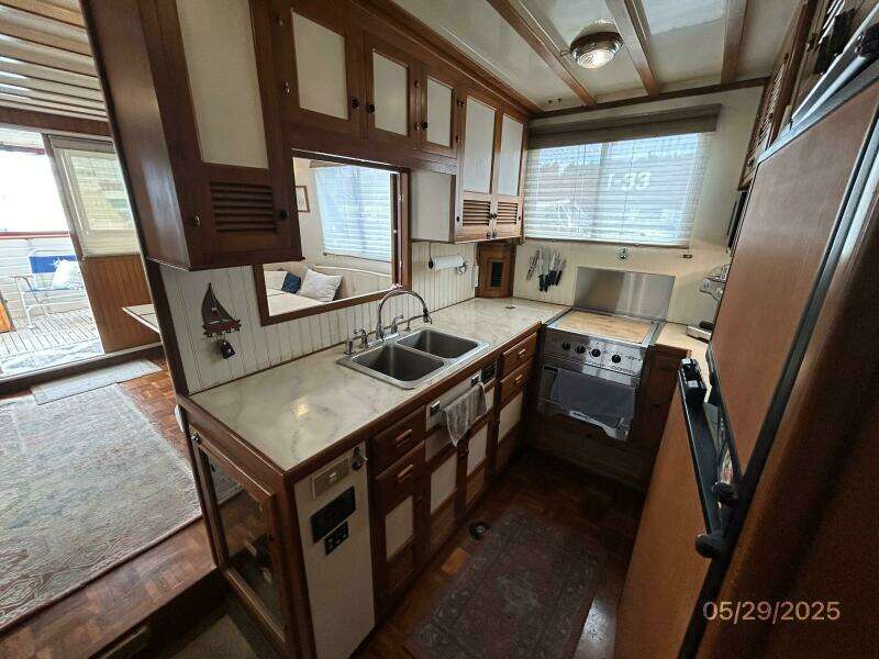 36' Kadey-Krogen galley2
