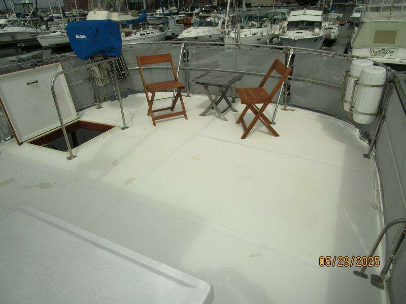 36' Kadey-Krogen sundeck aft2