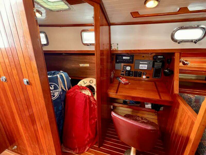 2001 Shannon 43 Cutter