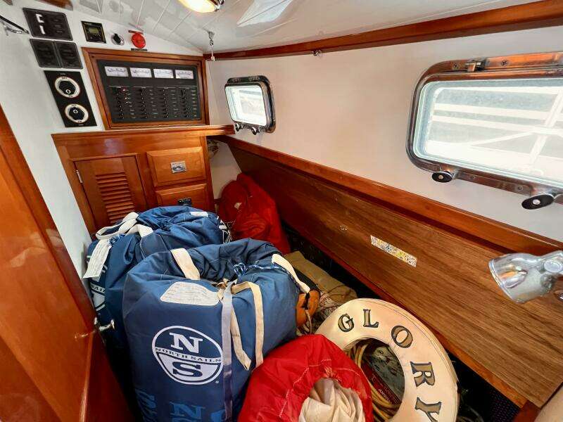 2001 Shannon 43 Cutter