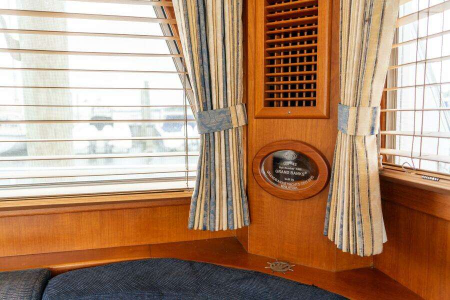 2001 Grand Banks 42 Classic