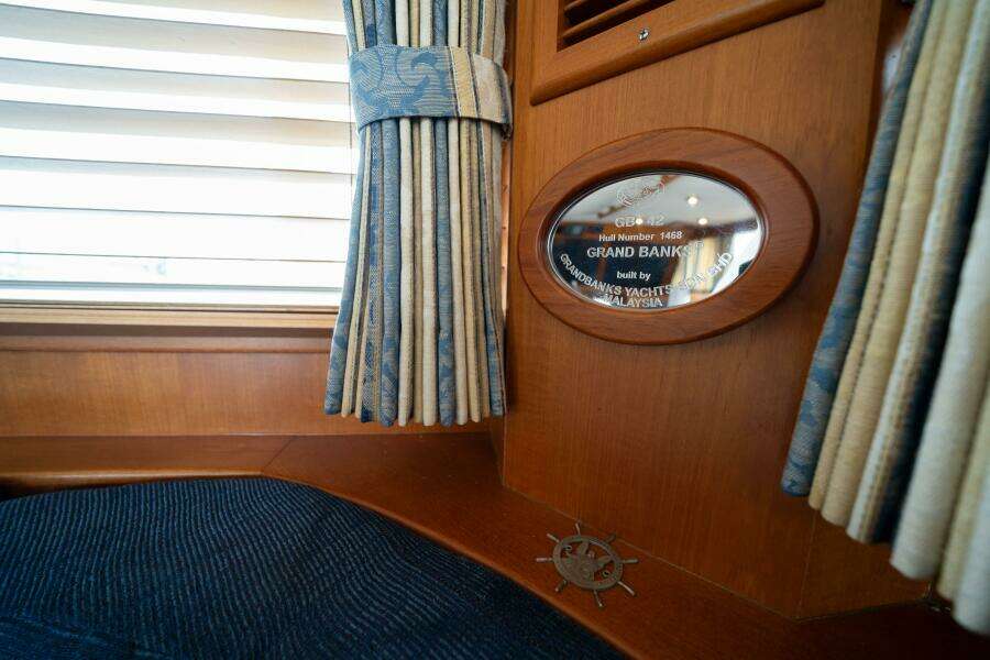 2001 Grand Banks 42 Classic