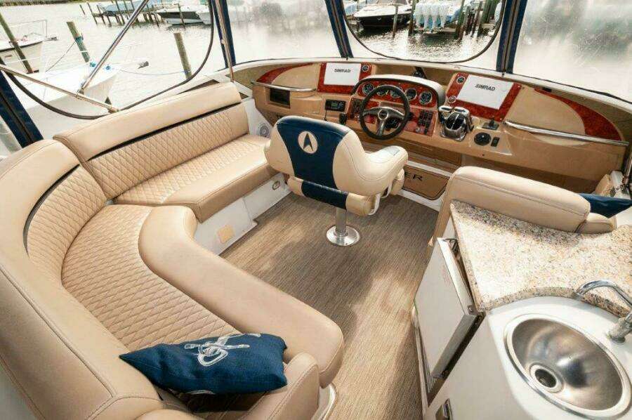 2002 Carver 444 CPMY- Graham's Enterprise 