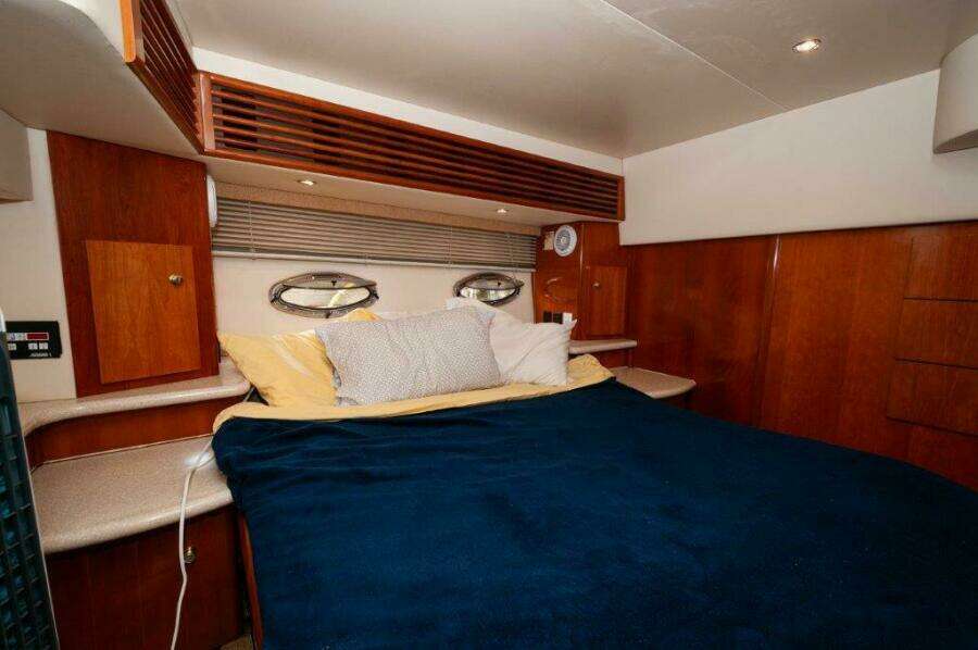 2002 Carver 444 CPMY- Graham's Enterprise 