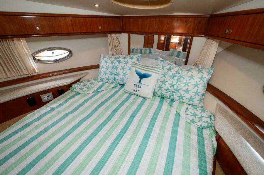 2002 Carver 444 CPMY- Graham's Enterprise 