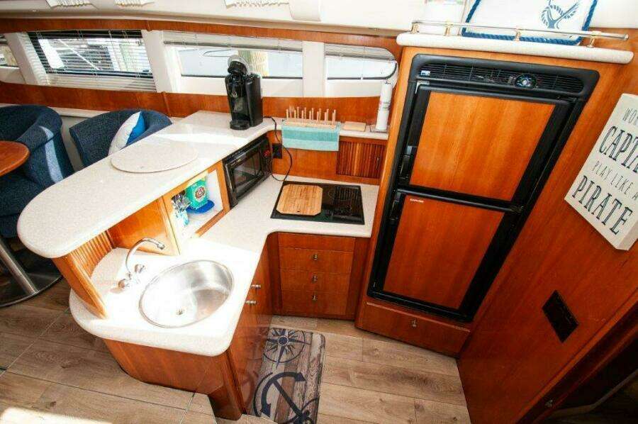 2002 Carver 444 CPMY- Graham's Enterprise 