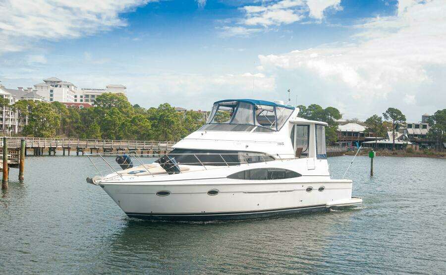 2002 Carver 444 Cockpit Motor Yacht