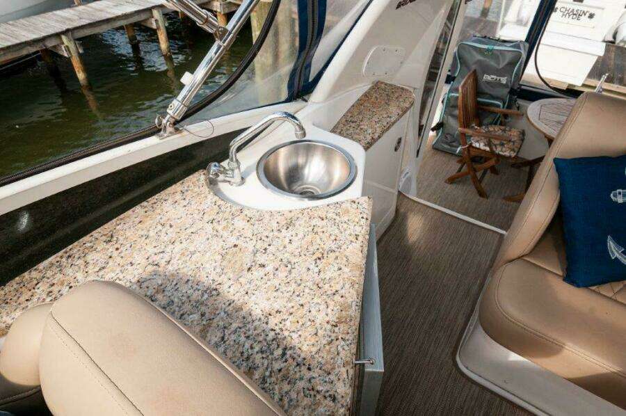 2002 Carver 444 CPMY- Graham's Enterprise 