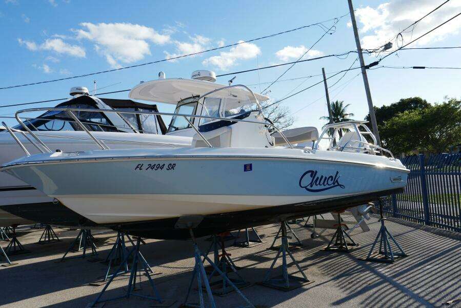 Boston Whaler 31 - CHUCK - Port Profile
